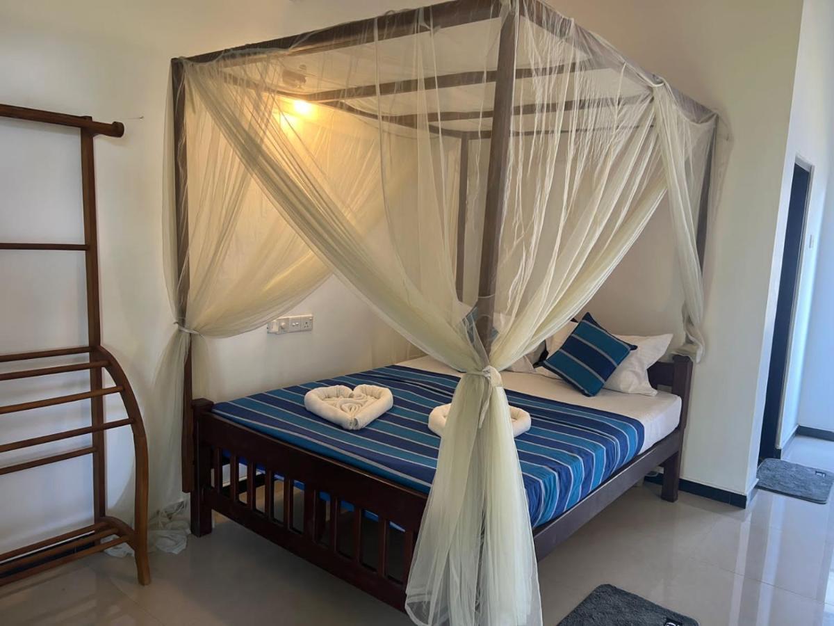 Pineapple Surf Otel Ahangama Dış mekan fotoğraf