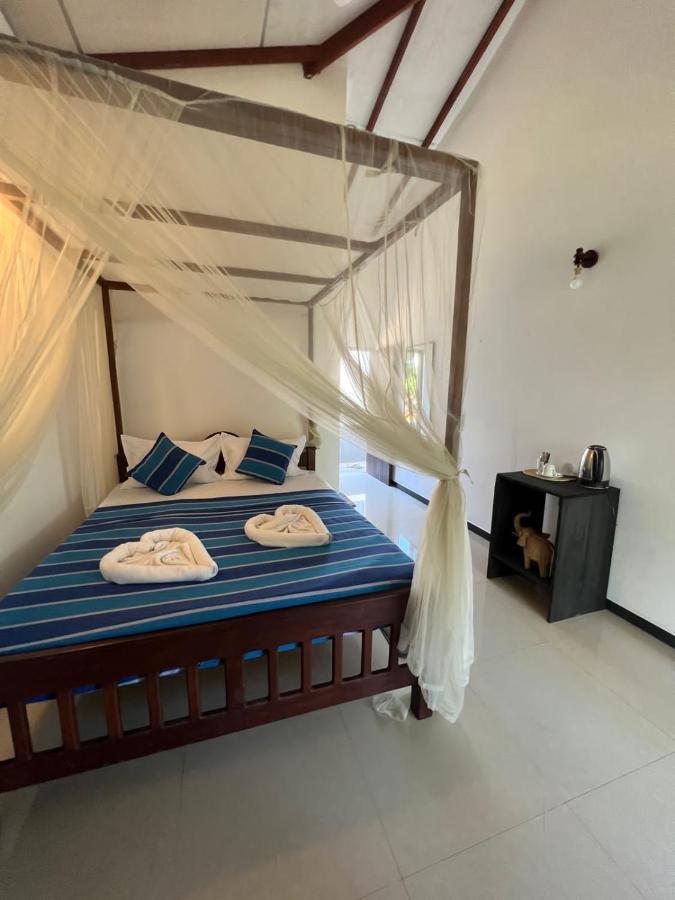 Pineapple Surf Otel Ahangama Dış mekan fotoğraf